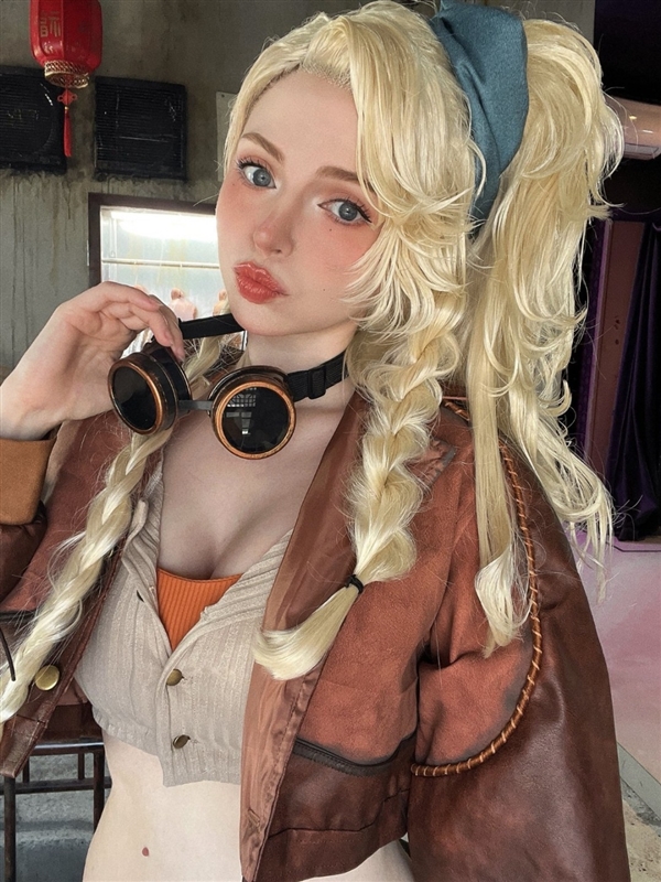 《生化4RE》阿什莉体模Cos美图:杰玛真性感火辣