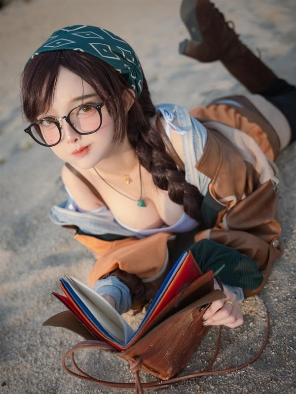 《怪物猎人:荒野》阿尔玛Cos:这谁顶得住